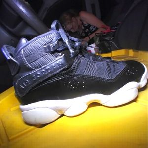 Boys' Jordan 6 Rings (GS) Basketball Shoe 5y